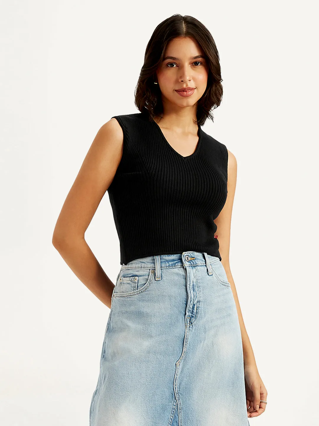 Women's Solid Black V Neck Crop Top